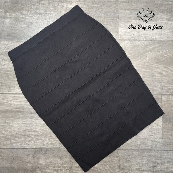 Endless Rose Mini Skirt Size S - Picture 5 of 5